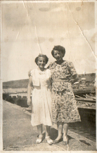 Primas Rudolph en el muelle Lago Ranco