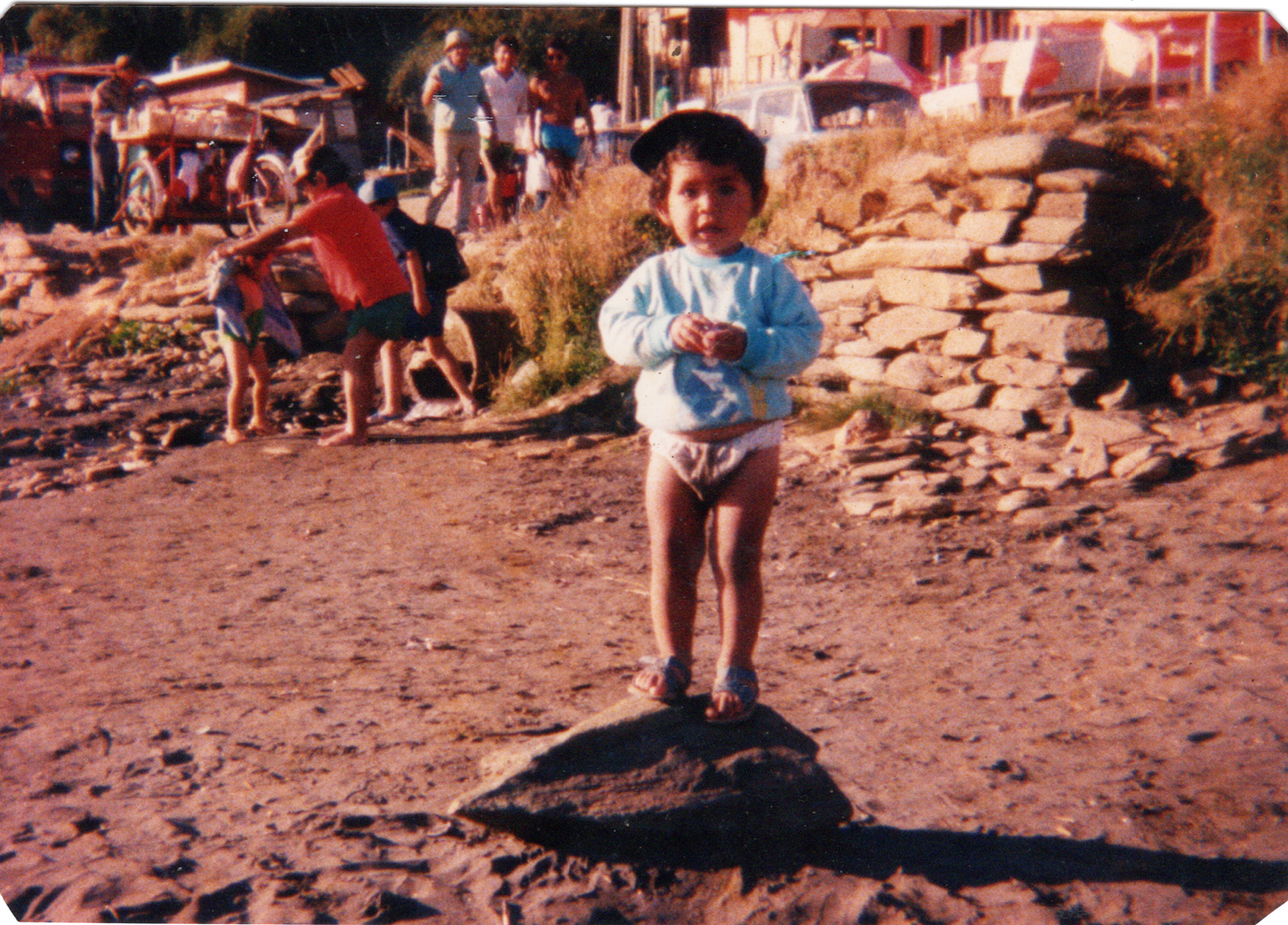 Con mis chalitas en la playa Con mis chalitas en la playa