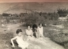 Niñas en el Río Niñas en el Río