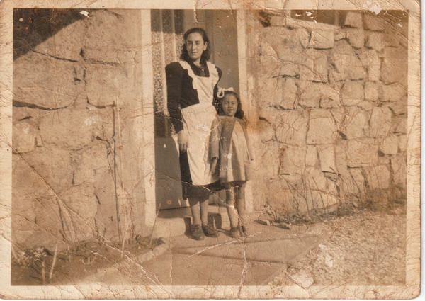 Clorinda Delgado Navarro y su hija Cristina Quezada Delgado Clorinda Delgado Navarro y su hija Cristina Quezada Delgado
