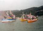 Navegando en procesión por la Bahía Navegando en procesión por la Bahía