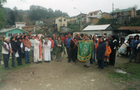 Reunidos en oración en la procesión de San Pedro Reunidos en oración en la procesión de San Pedro