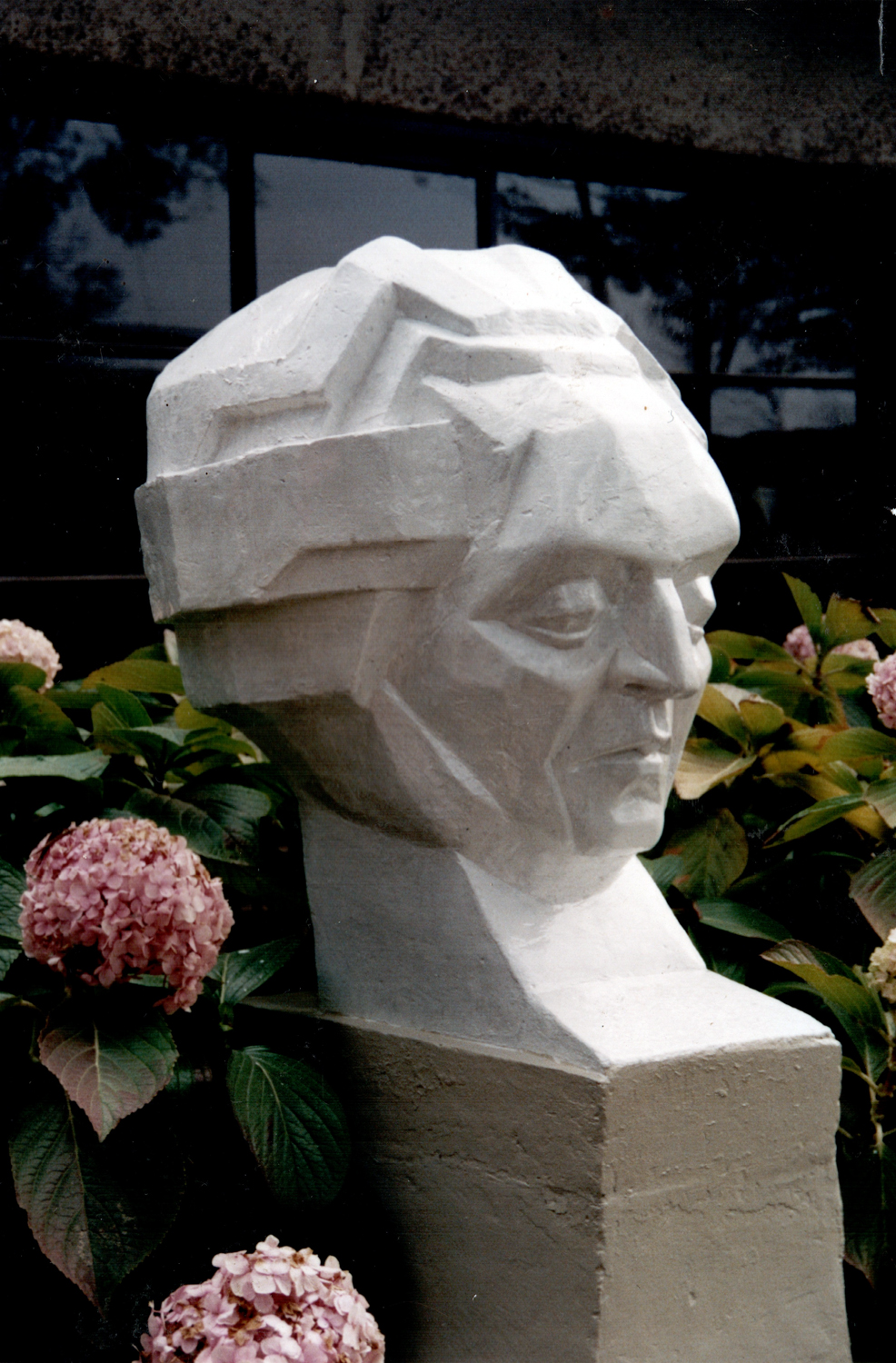 Busto de Gabriela Mistral Busto de Gabriela Mistral