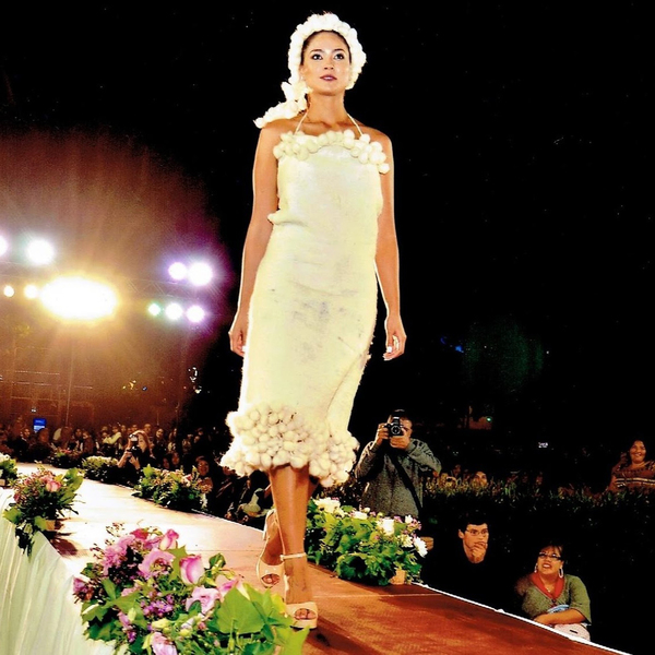 Vestido de novia en desfile de mercado Modelo
