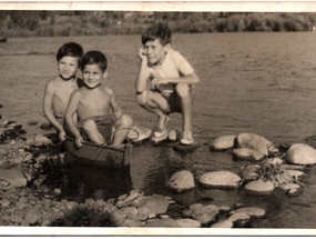 Mis hijos en el Rio Cautín Mis hijos en el Rio Cautín