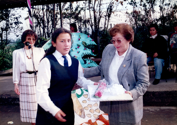 Acto de despedida a Lilia Cárdenas Montenegro por el centro de alumnos Acto de despedida a Lilia Cárdenas Montenegro por el centro de alumnos