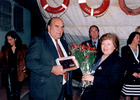 Entrega de premio por profesora destacada Entrega de premio por profesora destacada
