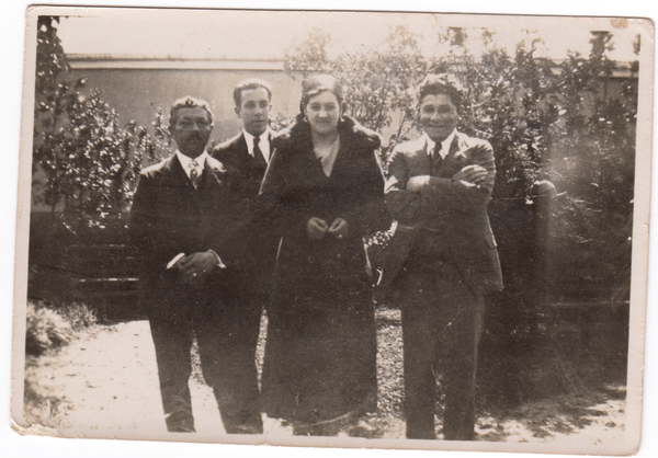 Grupo de amigos de Tito Sanhueza Grupo de amigos de Tito Sanhueza