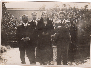 Grupo de amigos de Tito Sanhueza Grupo de amigos de Tito Sanhueza