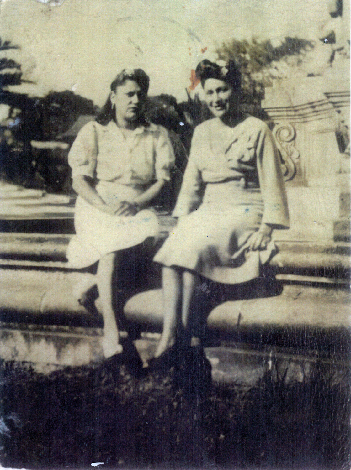 Hermanas en la playa Hermanas en la playa