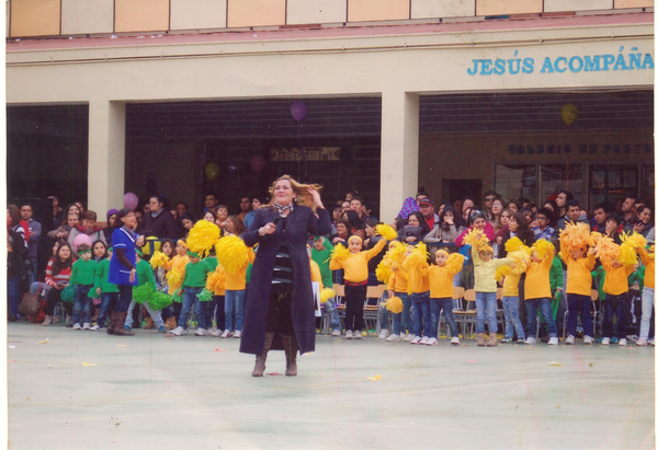 Cantando a los niños Cantando a los niños