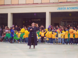 Cantando a los niños Cantando a los niños