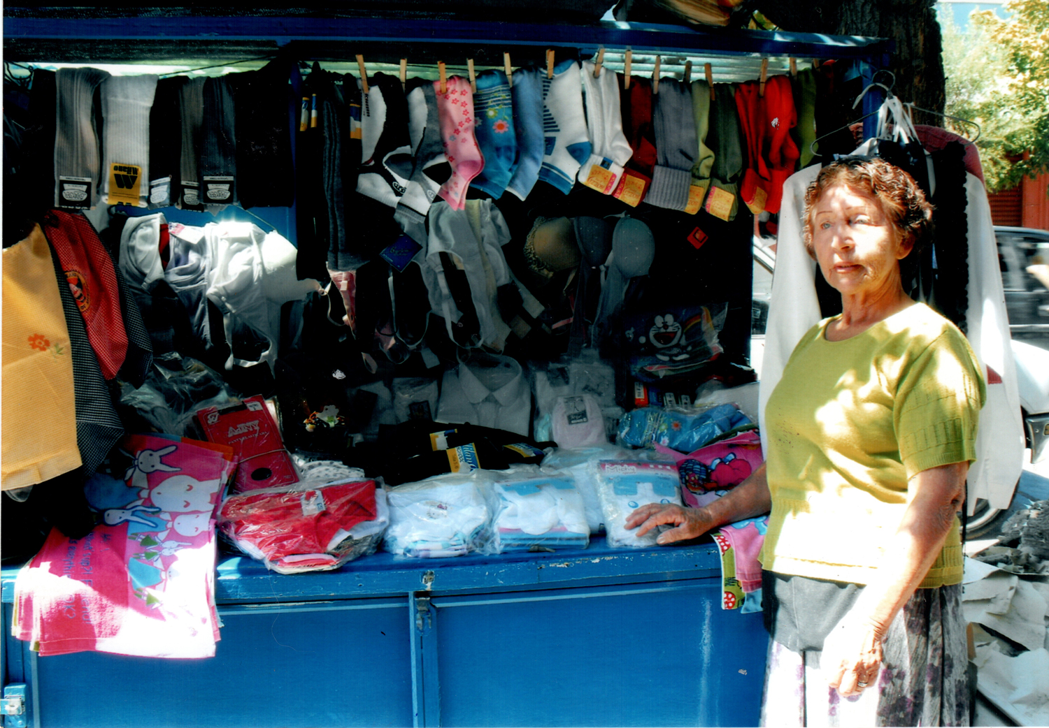 Eliana y su carrito azul Eliana y su carrito azul