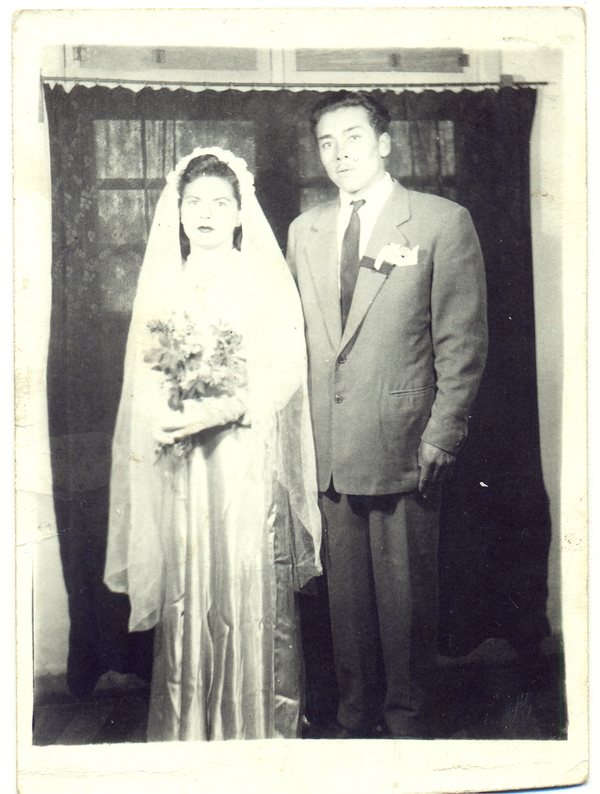 Matrimonio con vestido de seda Matrimonio con vestido de seda