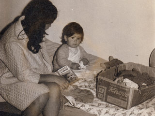 Iris junto a su hija Leslie Iris junto a su hija Leslie