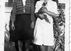 Mi mamá junto a su hermana Mi mamá junto a su hermana