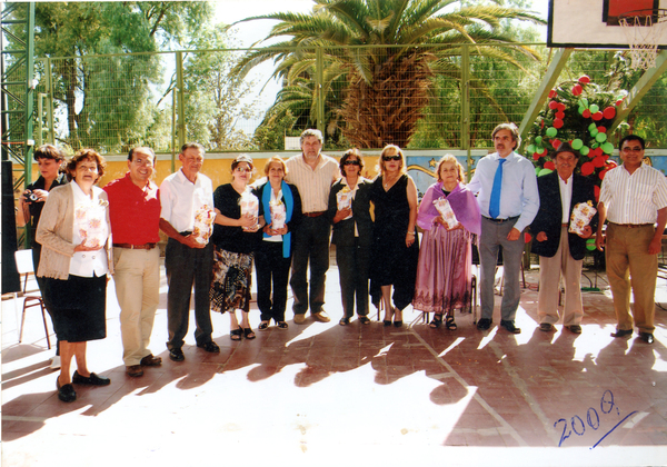 Reconocimiento a dirigentes Reconocimiento a dirigentes