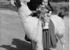 Sara junto a su hijo