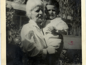 Pollo y abuela María