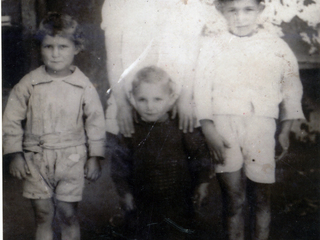 Hermanos Derderian Siraqyan Hermanos Derderian Siraqyan