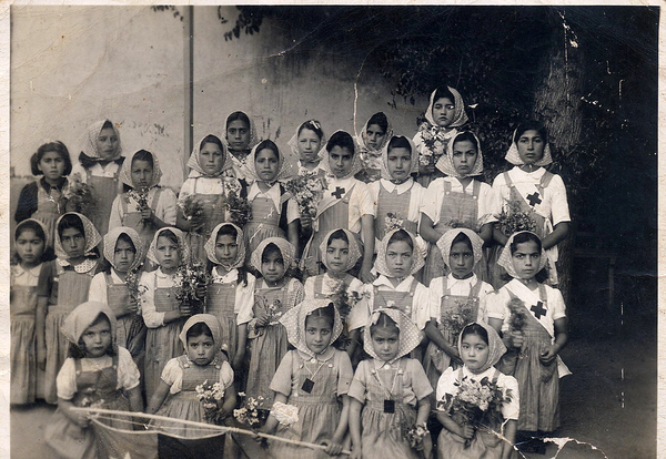Niñas coro litúrgico Escuela Parroquial Niñas coro litúrgico Escuela Parroquial