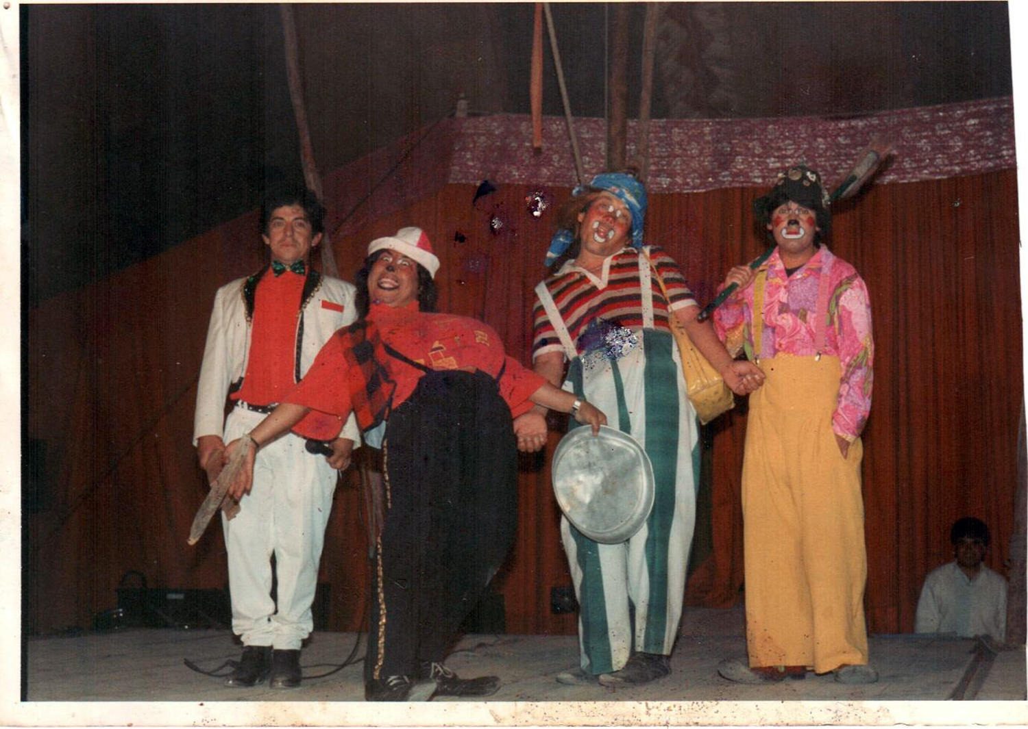 Tony Cachureos en el Circo Nacional de las Estrellas Tony Cachureos en el Circo Nacional de las Estrellas
