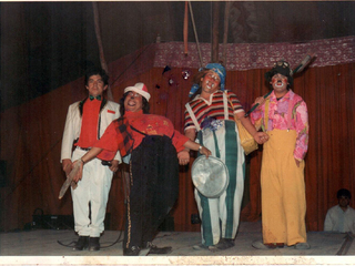 Tony Cachureos en el Circo Nacional de las Estrellas Tony Cachureos en el Circo Nacional de las Estrellas