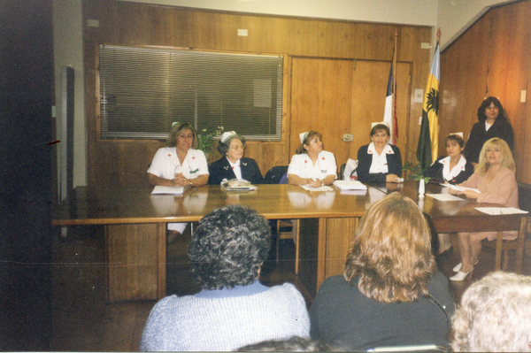 Firma de entrega de subvención de la municipalidad