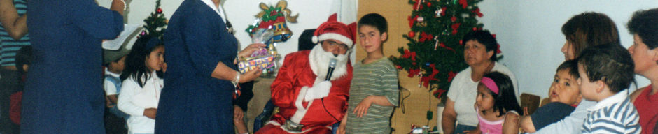 Celebración de navidad para niños y niñas de la comunidad