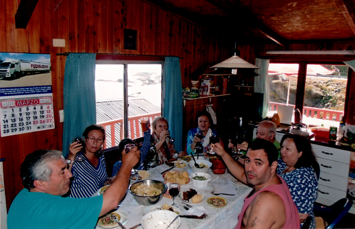 Almuerzo familiar en Pucatrihue Almuerzo familiar en Pucatrihue