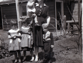 Mamá Olga y sus 4 hijos Mamá Olga y sus 4 hijos
