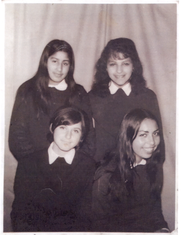 Alumnas de 4° medio Alumnas de 4° medio