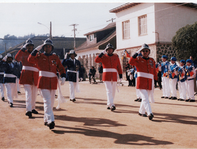 Desfile en calle Serrano