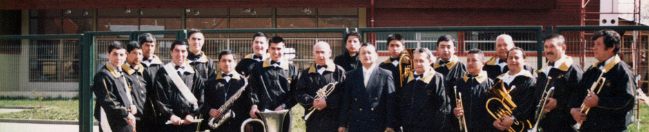 Banda Esmeralda y refuerzo de colegas de banda de Osorno Banda Esmeralda y refuerzo de colegas de banda de Osorno