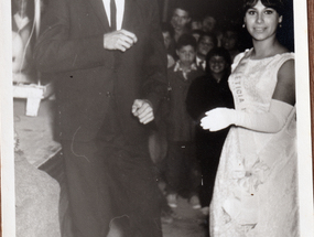 Leticia reina y acompañante