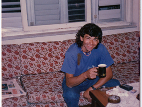 Saliendo a tomar café después de la sirena