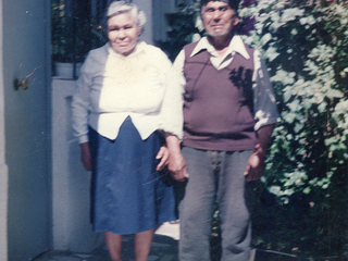 Mamá y papá de paseo en Santiago