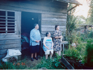 Mi madre junto a sus hermanas
