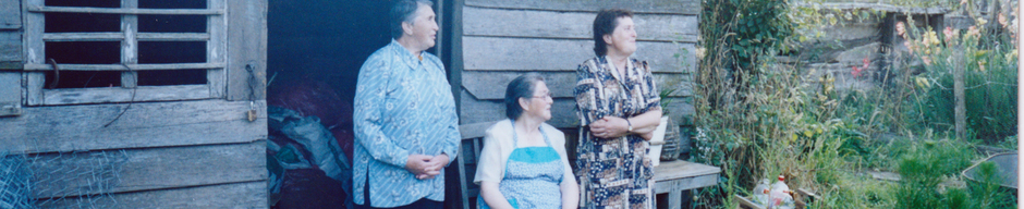 Mi madre junto a sus hermanas