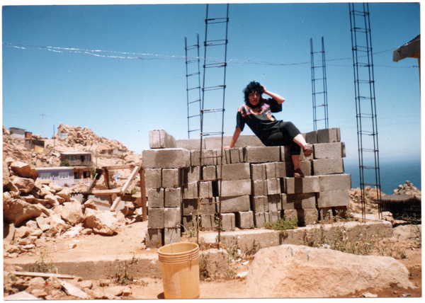 Los cimientos de mi hogar, Gloria Cuello