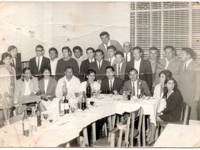 Directiva y socios de cooperativa de vivienda