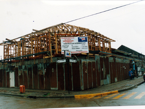 Construcción del supermercado La Familia