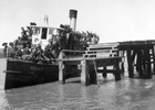 Paseo de internos al muelle de Niebla
