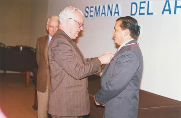 Entrega de distinción, semana del árbol
