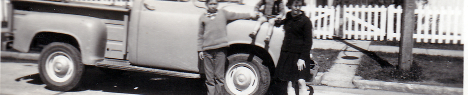 Posando con la camioneta nueva de mi tío Armando