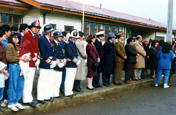 Autoridades de la comuna de Lago Ranco en desfile