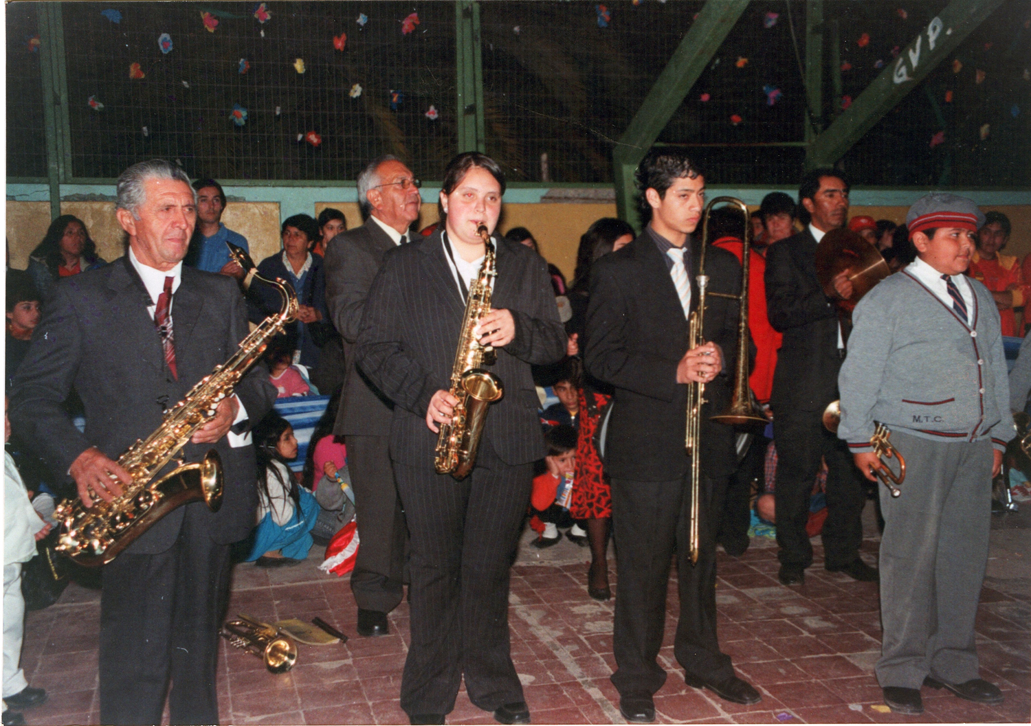 Reconocimiento a ex alumnos Reconocimiento a ex alumnos