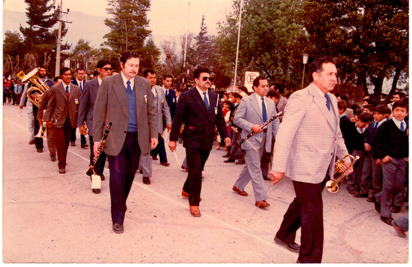 Desfile banda ex alumnos