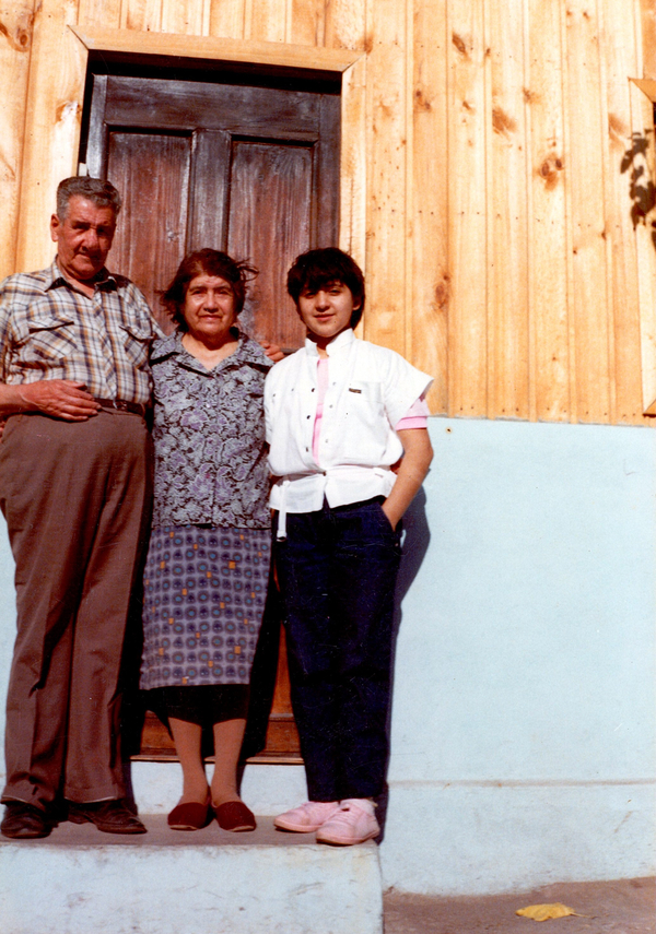 Con mis abuelos paternos
