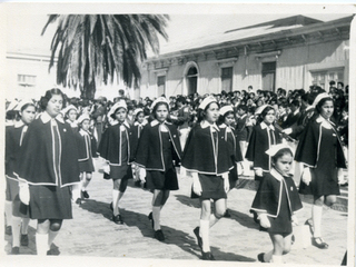 Desfile de alumnas de la Escuela N° 2 Desfile de alumnas de la Escuela N° 2